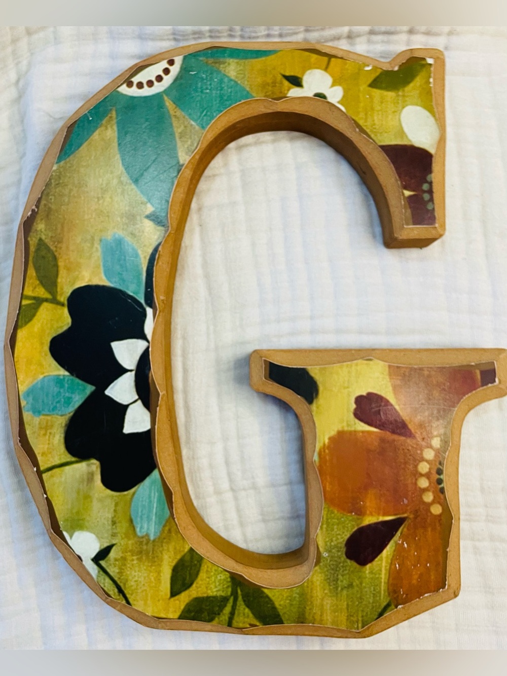 Decorative Floral Letter G Wall Accent in Yellow and Teal